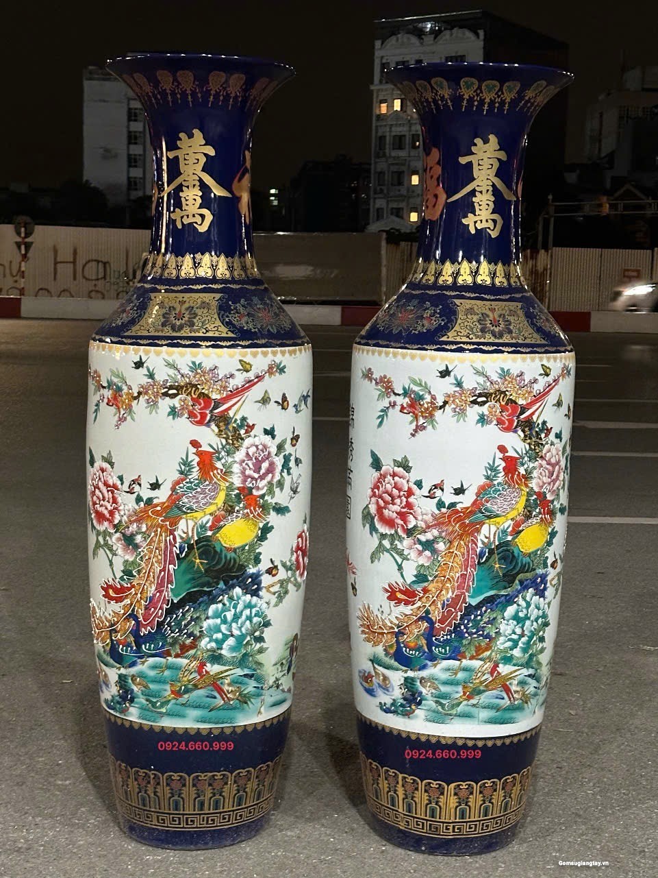 Lục bình vẽ nổi