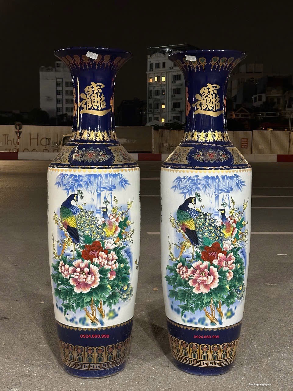 Lục bình vẽ nổi