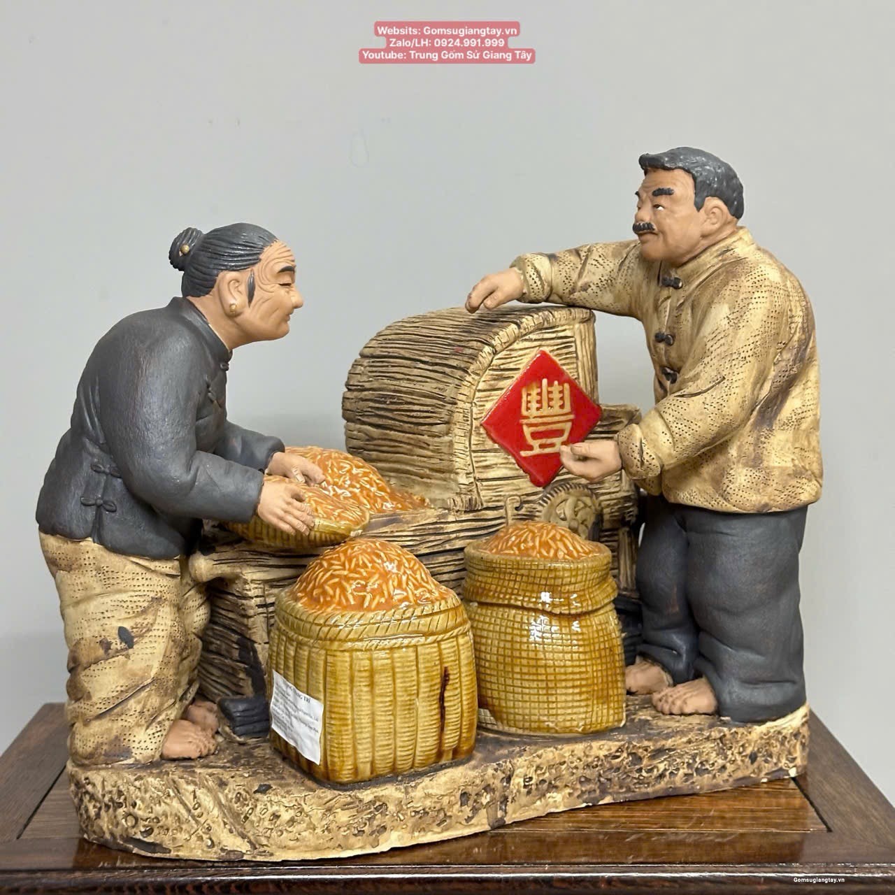 Tượng Ông Bà No Đủ