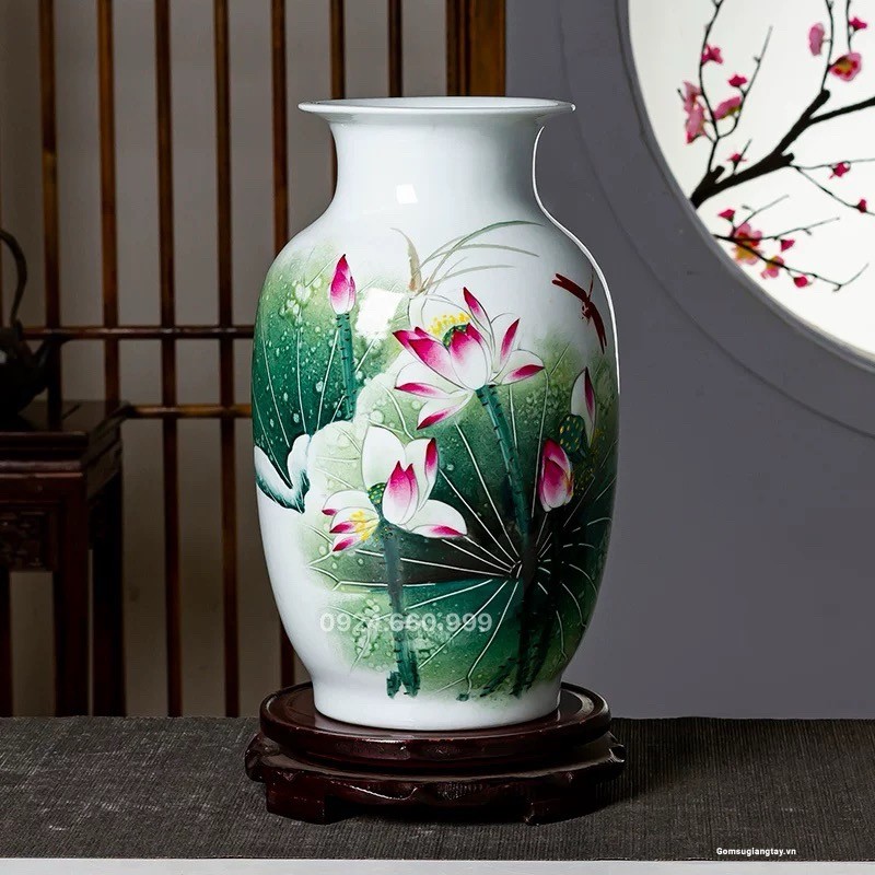 Bình dáng bí vẽ tay hoa sen