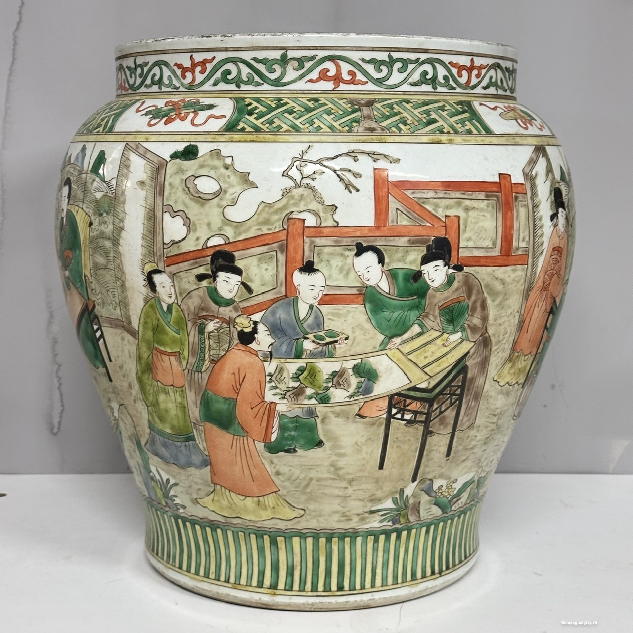 Ghè cũ vẽ tay nung củi cũ